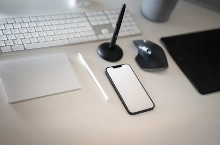 Best Tech Gadgets for Travel