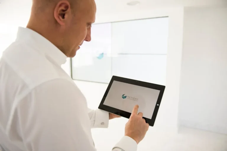How to Choose a Tablet for Reading